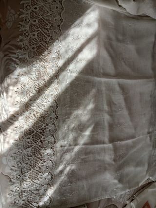 Tende lunghe ricamate bianche