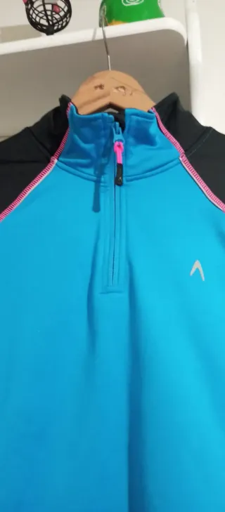 Sudadera deportiva Boomerang azul y negra