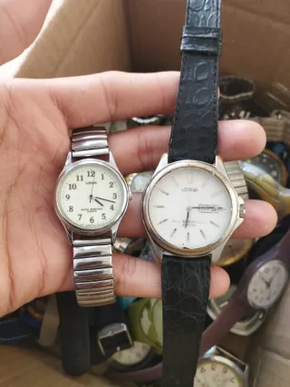 LOTE 40 RELOJES A 45 EUROS