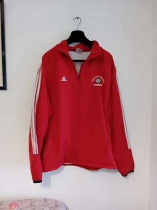 Chaqueta deportiva Adidas roja