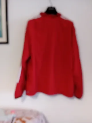 Chaqueta deportiva Adidas roja