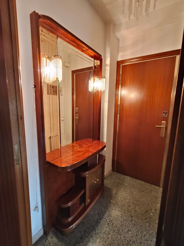 Mueble entrada vintage en madera con espejo