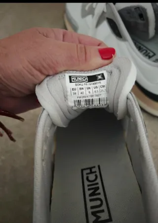 Zapatillas Munich Mujer Talla 39 Plata y Blanco