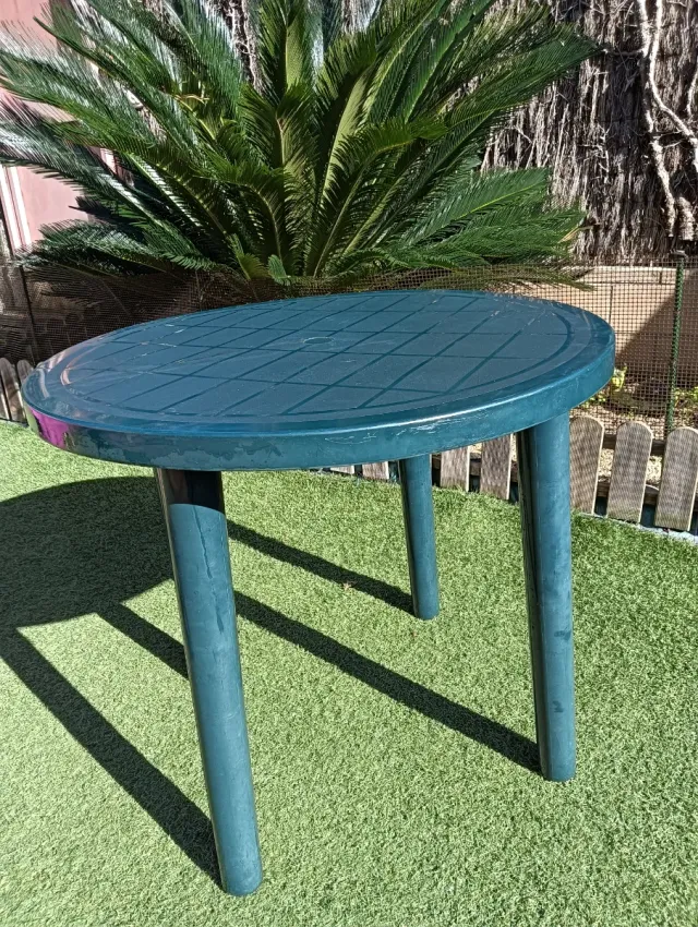 Mesa redonda de jardín de plástico