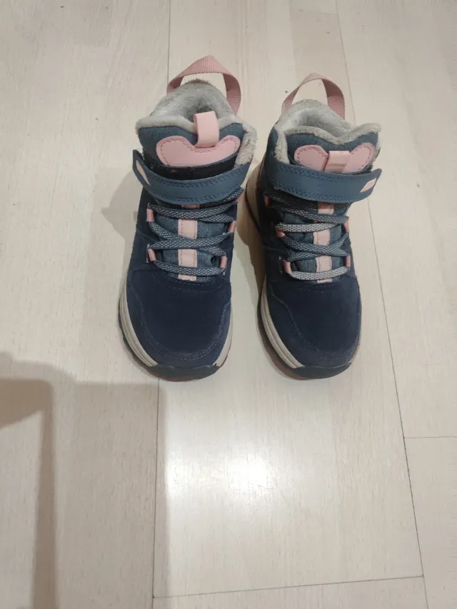 Botas montaña niña talla 27