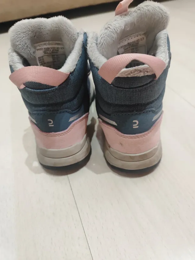Botas montaña niña talla 27