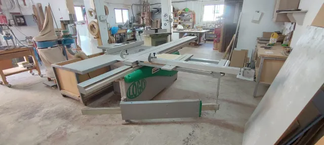 Maquinaria de carpintería profesional