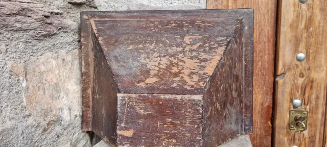 Repisa madera antigua 15x25x35cm