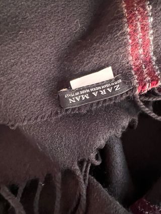 Bufanda Zara cuadros roja y negra 80 x 190