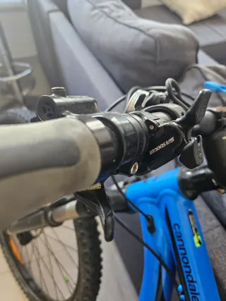 Bicicleta Cannondale M 29,5 MTB Shimano