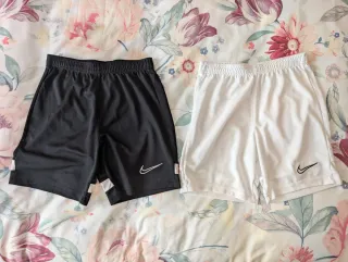 Pantalón corto Nike niño, Negro y blanco.