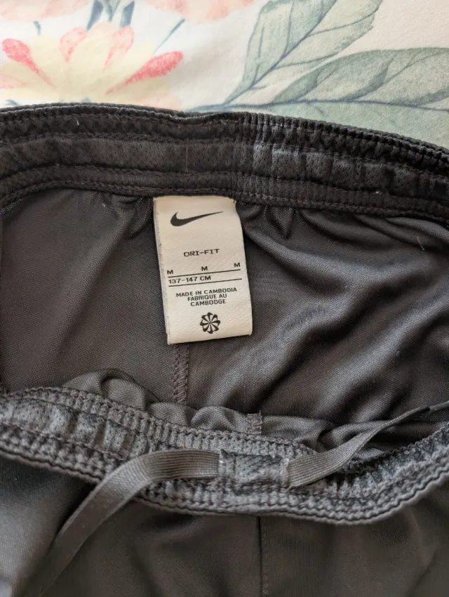 Pantalón corto Nike niño, Negro y blanco.