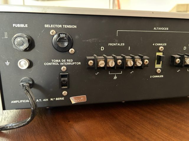 Amplificador VIETA AT. 421