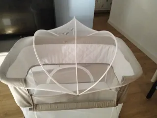 Cuna colecho con ruedas