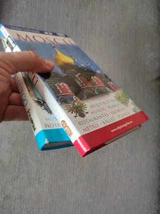 2 Guías Moscú y San petersburgo Aguilar