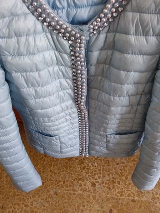 Giacchina Modwa azzurra con perle