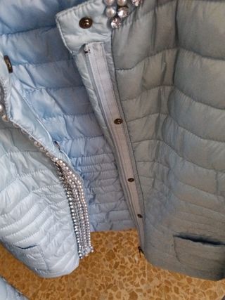 Giacchina Modwa azzurra con perle