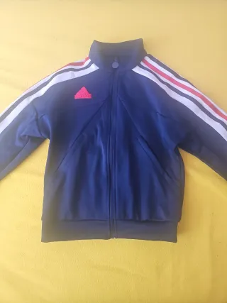 Chaqueta Adidas Niño 9-10 años. Talla 140
