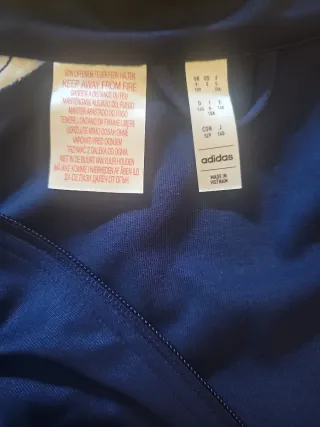 Chaqueta Adidas Niño 9-10 años. Talla 140