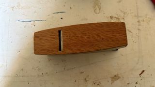 Cepillo de carpintero de madera