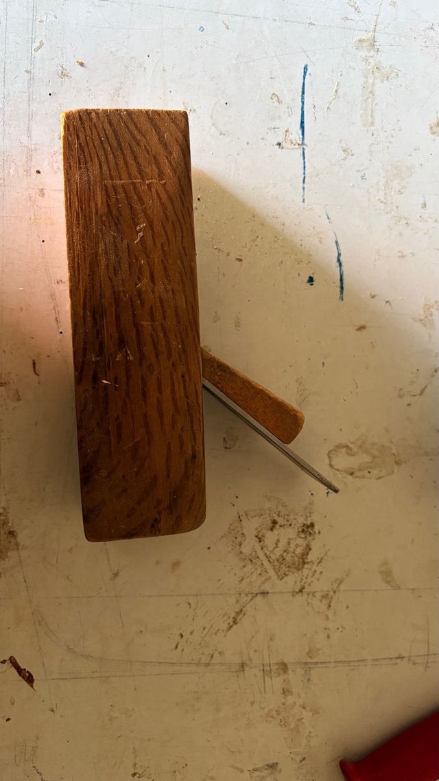 Cepillo de carpintero de madera