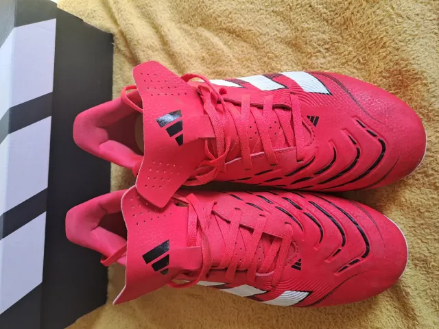 Botas de fútbol Adidas Predator Rojas