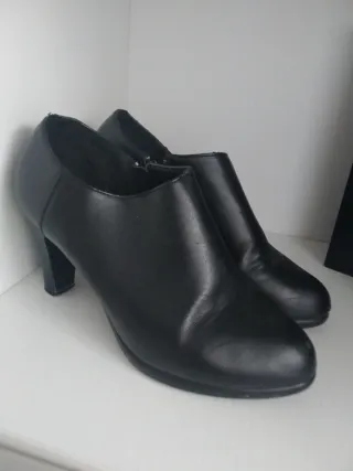 Botines tacón negros talla 39
