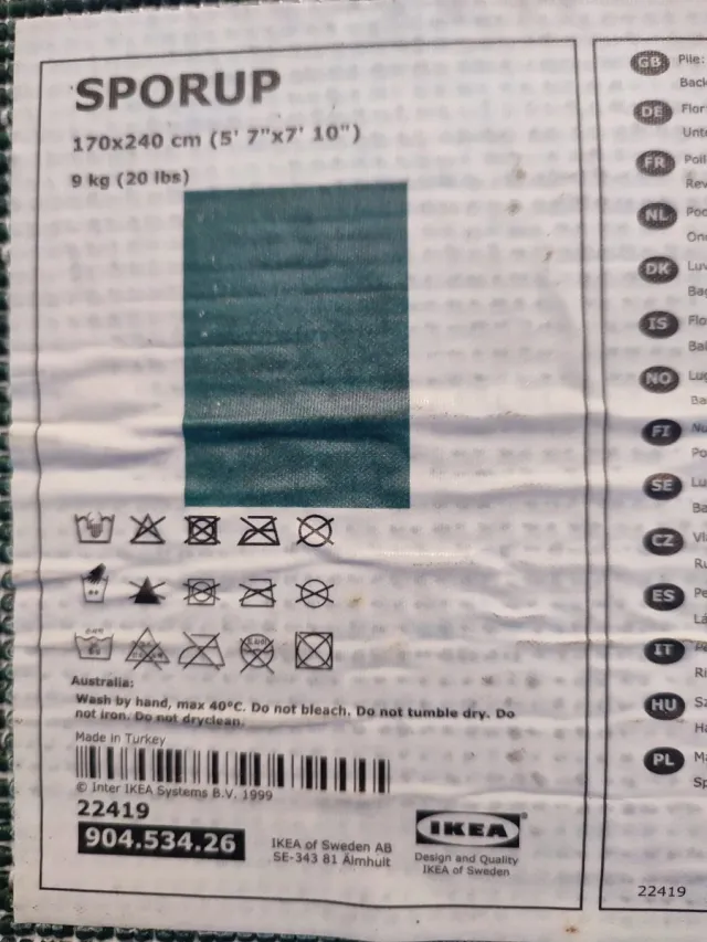 Alfombra de pelo corto verde