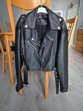 Chaqueta cuero Zara