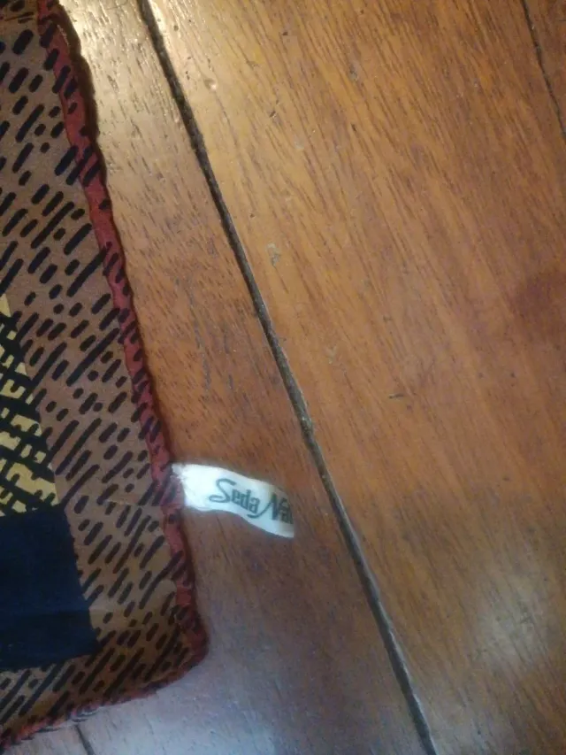 Pañuelo Pertegaz Seda Cuadros Marrón Rojo