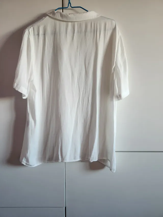 Blusa Sfera Basic Blanca Talla M manga corta