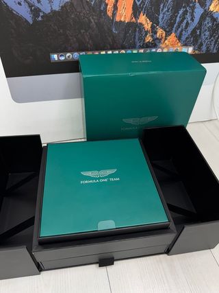 REALME GT 7 DREAM EDITION 512GB+16GB en su caja