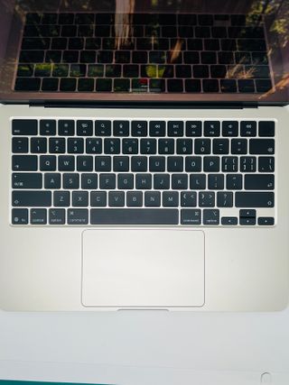 MacBook Air 13' M4 16GB 256GB Plata