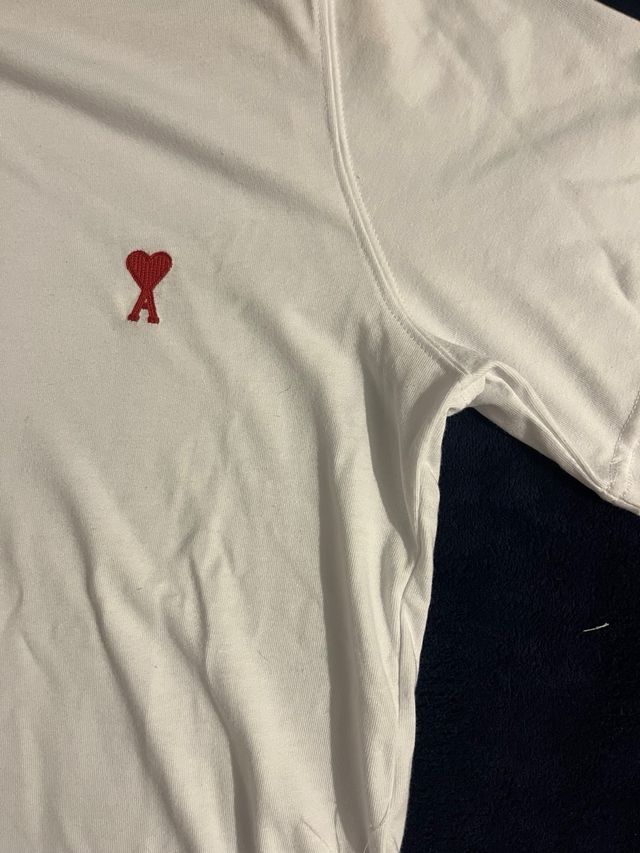 Camiseta Ami Blanca Corazón Rojo