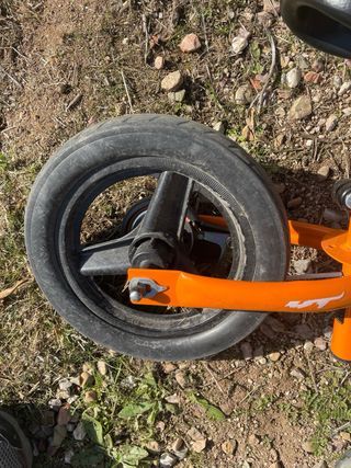 Bici infantil B'TWIN sin pedales naranja