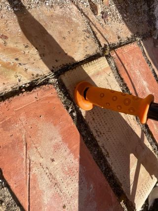 Bici infantil B'TWIN sin pedales naranja