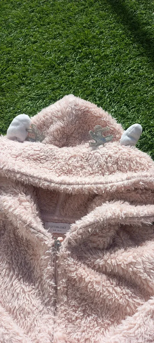 Bata niña coralina con capucha y orejitas