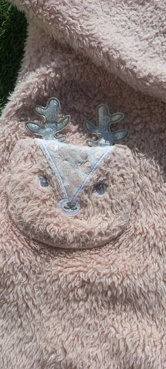 Bata niña coralina con capucha y orejitas