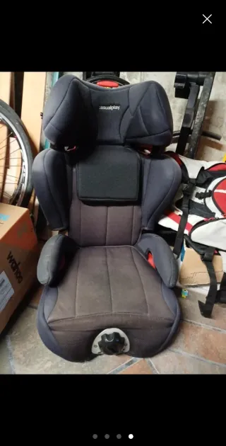 Silla de coche infantil Casual Play. Tiene isofix