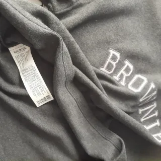 Jersey Brownie gris con logo