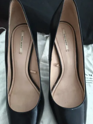 Zara Basic Salón Piel Negro Talla 40