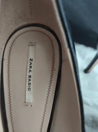 Zara Basic Salón Piel Negro Talla 40