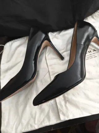 Zara Basic Salón Piel Negro Talla 40