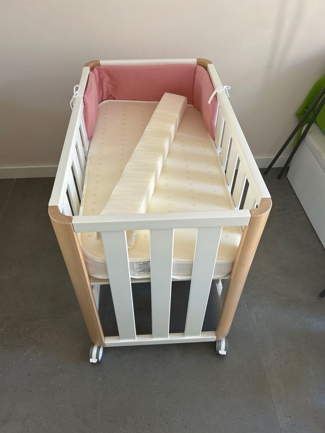 Minicuna DOCO sleeping