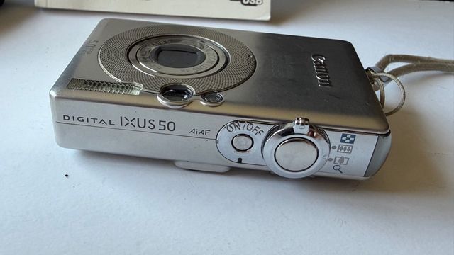 Canon IXUS 50 Cámara Digital Plata