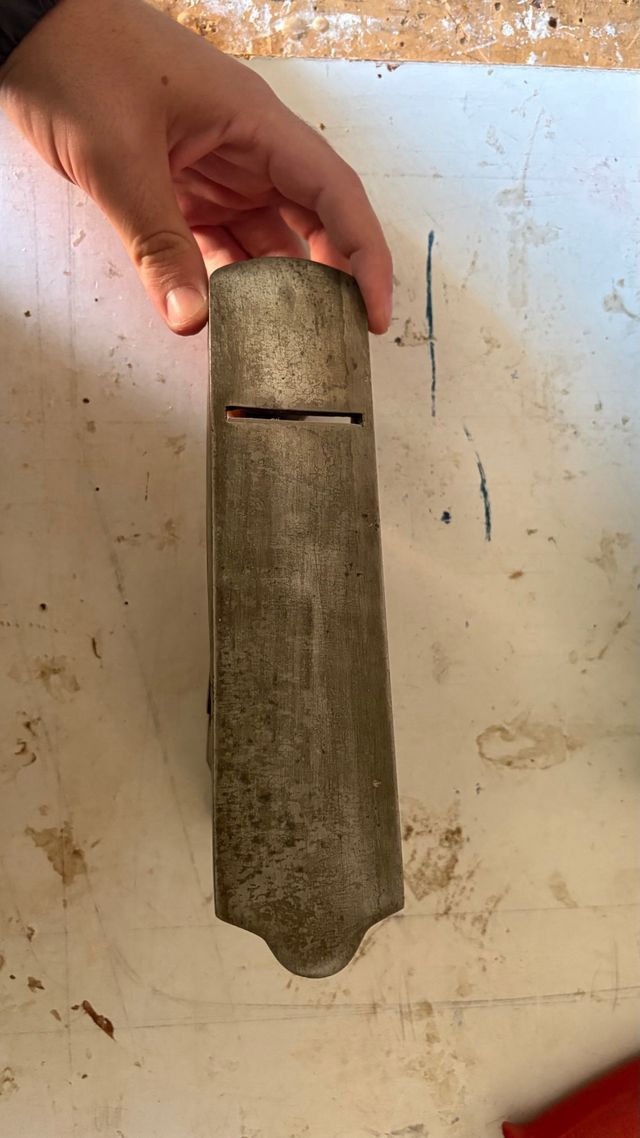Cepillo de carpintero antiguo