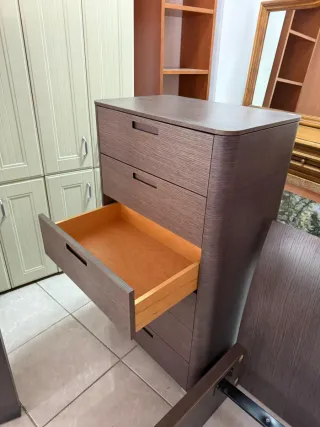 Dormitorio completo madera oscura