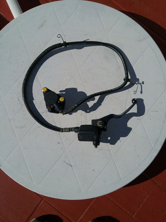 Suzuki DR Big 50 Sistema de Frenado