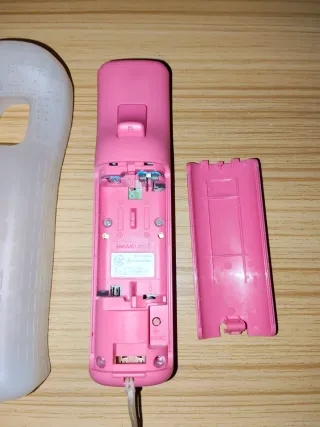 Mando Wii Motion Plus Rosa con funda. Original.