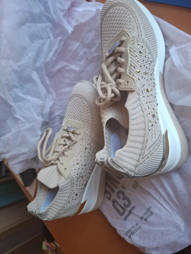 Zapatillas XTI Mujer Talla 38 Beige y Dorado